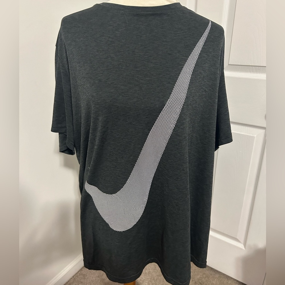 Nike Men's Dri-Fit Black T-Shirt
